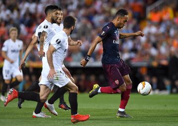 1-1. Pierre-Emerick Aubameyang marc¨® el primer gol.