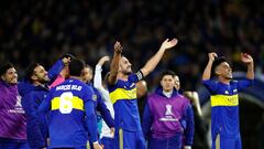 Soccer Football - Copa Libertadores - Group E - Boca Juniors v Deportivo Cali - Estadio Alberto J. Armando, Buenos Aires, Argentina - May 27, 2022 Boca Juniors' Carlos Izquierdoz with teammates after the match REUTERS/Agustin Marcarian