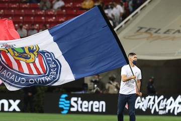 Chivas hizo notar su localía en el Clásico Nacional.