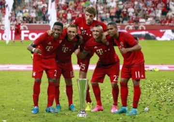 El Bayern, campeón de la Copa Audi. David Alaba, Rafinha, Thomas Muller, Arturo Vidal y Douglas Costa. 