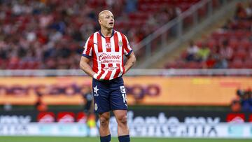 Revés para Chivas: ‘Chicharito’, KO