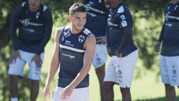 Hiram Mier se reencuentra con Vucetich, ficha con Querétaro