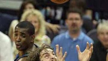 <b>LÍDER. </b>Gasol volvió a ser el hombre más resolutivo de los de Mike Fratello con 19 puntos (7 de 10 en tiros de campo y 5 de 6 en libres), 10 rebotes y seis asistencias en los 34 minutos que estuvo en la cancha.