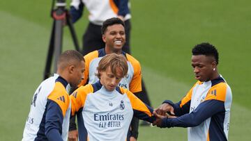Mbappé, Rodrygo, Modric y Vinicius, durante el último entrenamiento del Real Madrid.