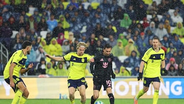 NASHVILLE, TENNESSEE - NOVEMBER 01: Lionel Messi #10 of Inter Miami CF battles for possession with Edvard Tagseth #20 of Nashville SC during the 2025 MLS Cup Playoff match between Nashville SC and Inter Miami CF at GEODIS Park on November 01, 2025 in Nashville, Tennessee. Andy Lyons/Getty Images/AFP (Photo by ANDY LYONS / GETTY IMAGES NORTH AMERICA / Getty Images via AFP)