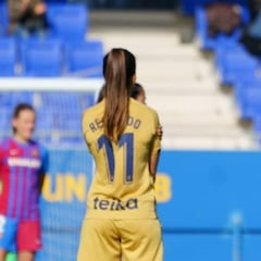 Protesta de las jugadoras de la Real y el Levante tras la sanción de tres puntos de la RFEF
