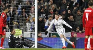 James marcó en el minuto 11 el 1-0 del partido.
