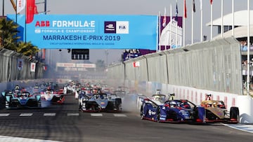 Salida del ePrix de Marrakech 2019 con Bird (2) y Vergne (25) luchando por conseguir el liderato.