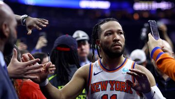 PHILADELPHIA, PENNSYLVANIA - MAY 02: Jalen Brunson #11 of the New York Knicks reacts after his team's 118-115 series clinching win against the Philadelphia 76ers in game six of the Eastern Conference First Round Playoffs at the Wells Fargo Center on May 02, 2024 in Philadelphia, Pennsylvania.   Tim Nwachukwu/Getty Images/AFP (Photo by Tim Nwachukwu / GETTY IMAGES NORTH AMERICA / Getty Images via AFP)