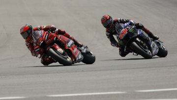 MotoGP - Spanish Grand Prix - Circuito de Jerez, Jerez, Spain - May 1, 2022 Ducati Lenovo's Francesco Bagnaia and Monster Energy Yamaha MotoGP's Fabio Quartararo in action during the race REUTERS/Jon Nazca