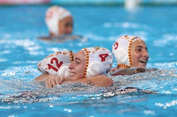 Las nadadoras españolas se colgaron su segunda medalla de plata en un Mundial tras caer en la final ante Estados Unidos por 11-6. 