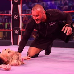 Randy Orton se venga de Alexa Bliss con un RKO en Raw