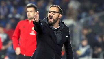 GRAF3294. GETAFE, 19/01/2018.- El técnico del Getafe, José Bordalás, durante el encuentro correspondiente a la jornada 20 de primera división que disputan esta noche frente al Athletic en el Coliseum Alfonso Pérez de la