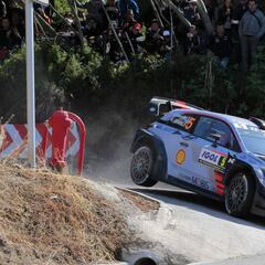 Victoria para Neuville y podio para Dani Sordo en Córcega