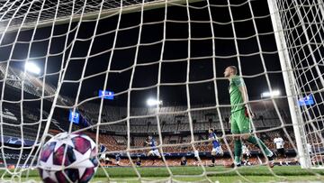 Atalanta&#039;s Josip Ilicic scores a penalty kick his side&#039;s second goal during the Champions League round of 16 second leg soccer match between Valencia and Atalanta in Valencia, Spain, Tuesday March 10, 2020. The match is being in an empty stadium