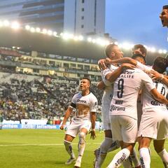 Felipe Mora comandó la victoria de Pumas sobre León