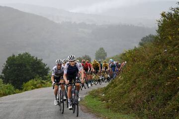 La lluviosa llegada al Pico Jano en imágenes