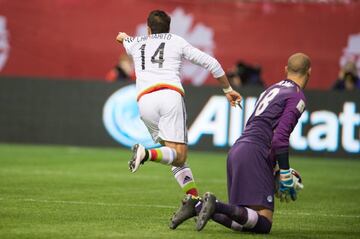 En partido de Eliminatoria Mundialista, Javier logró anotar y comandar a México a la siguiente fase de la Concacaf.
