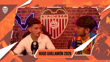 Guillamón ha interactuado con los aficionados del Valencia en el estreno del canal oficial de Twitch del club.