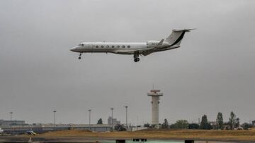 LISBON, PORTUGAL - AUGUST 27: Mexico's Aerotaxis Metropolitanos S.A. Gulfstream G550 lands in Humberto Delgado International Airport, where 44 flights are expected to be cancelled today, between arrivals and departures, due to Portway workers' strike on August 27, 2022 in Lisbon, Portugal. Portway workers are carrying out a three-day strike in Lisbon, Porto, Faro and Madeira airports, called by the National Union of Civil Aviation Workers. According to the trade union it is to challenge "the HR policy assumed over the past few years by Portway, a company owned by the Vinci group, of confrontation and devaluation of workers through consecutive breaches of the Company Agreement, disciplinary confrontation, lack of salary updates, misrepresentation of performance evaluations that prevent wage progression and bad faith in negotiations." (Photo by Horacio Villalobos#Corbis/Corbis via Getty Images)