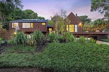 Una legendaria estrella del cine vende su casoplón en una colina con un nombre inquietante