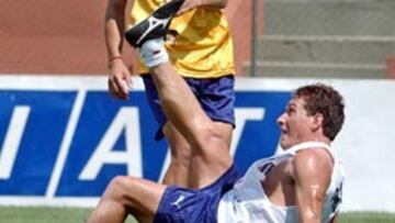 <b>SÓLO PIENSA EN PARAGUAY</B>. Gamarra no quiere escuchar los comentarios de su ex compañero.