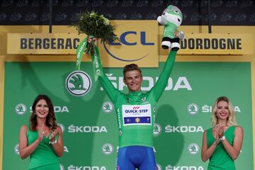 El ciclista alem芍n Marcel Kittel en el podio de la d谷cima etapa del Tour de Francia 2017