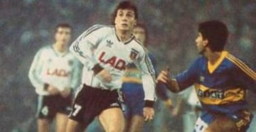 Marcelo Barticciotto jugó por Colo Colo entre los años 1988 y 1992. En el 1995 fichó por Universidad Católica, para volver a Colo Colo en 1996 hasta el 2002. 