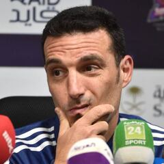 Scaloni: "Messi y Agüero juegan mañana contra Uruguay"
