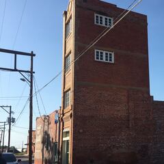 El rascacielos más pequeño del mundo: mide 12 metros y fue una estafa legendaria