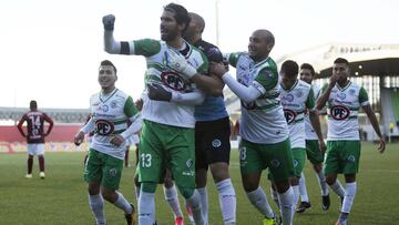 Futbol, Puerto Montt vs Deportes La Serena.
campeonato primera B 2017
El jugador de Puerto Montt, Sebastian Abreu, centro , celebra su gol contra Deportes La Serena durante el partido de primera B en el estadio Chinquihue, en Puerto Montt, Chile.
09/09/2017
Nicolas Klein/Photosport******
Football, Puerto Montt vs Deportes La Serena.
Primera B Championship 2017
Puerto Montt's player, Sebastian Abreu, center, celebrates after scoring against Deportes La Serena during the first division B football match held at Chinquihue stadium in Puerto Montt , Chile.
09/09/2017
Nicolas Klein/Photosport