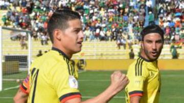 James Rodríguez celebra su gol en La Paz en la victoria 2-3 ante Bolivia.