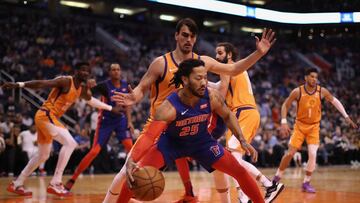 PHOENIX, ARIZONA - FEBRUARY 28: Derrick Rose #25 of the Detroit Pistons handles the ball guarded by Dario Saric #20 of the Phoenix Suns during the first half of the NBA game at Talking Stick Resort Arena on February 28, 2020 in Phoenix, Arizona. NOTE TO USER: User expressly acknowledges and agrees that, by downloading and or using this photograph, user is consenting to the terms and conditions of the Getty Images License Agreement. Mandatory Copyright Notice: Copyright 2020 NBAE. Christian Petersen/Getty Images/AFP
== FOR NEWSPAPERS, INTERNET, TELCOS & TELEVISION USE ONLY ==