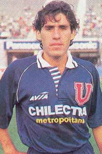 Los noventa. Marcelo Jara tuvo una aparición explosiva, justo antes de Marcelo Salas. A partir del Matador estuvo a su sombra y no consolidó lo que prometía.