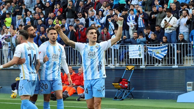 El Málaga encuentra alivio con el moribundo Racing de Ferrol