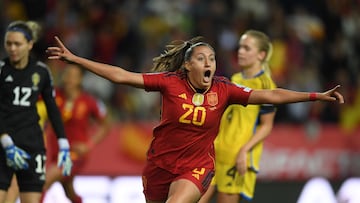 Fiamma Benítez celebra un gol con España en categoría absoluta.