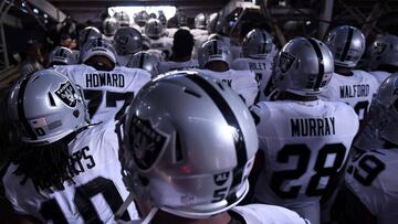 SAN DIEGO, CA - DECEMBER 18: The Oakland Raiders prepares to take to the field during their game against the San Diego Chargers at Qualcomm Stadium on December 18, 2016 in San Diego, California. Donald Miralle/Getty Images/AFP
== FOR NEWSPAPERS, INTERNET, TELCOS & TELEVISION USE ONLY ==