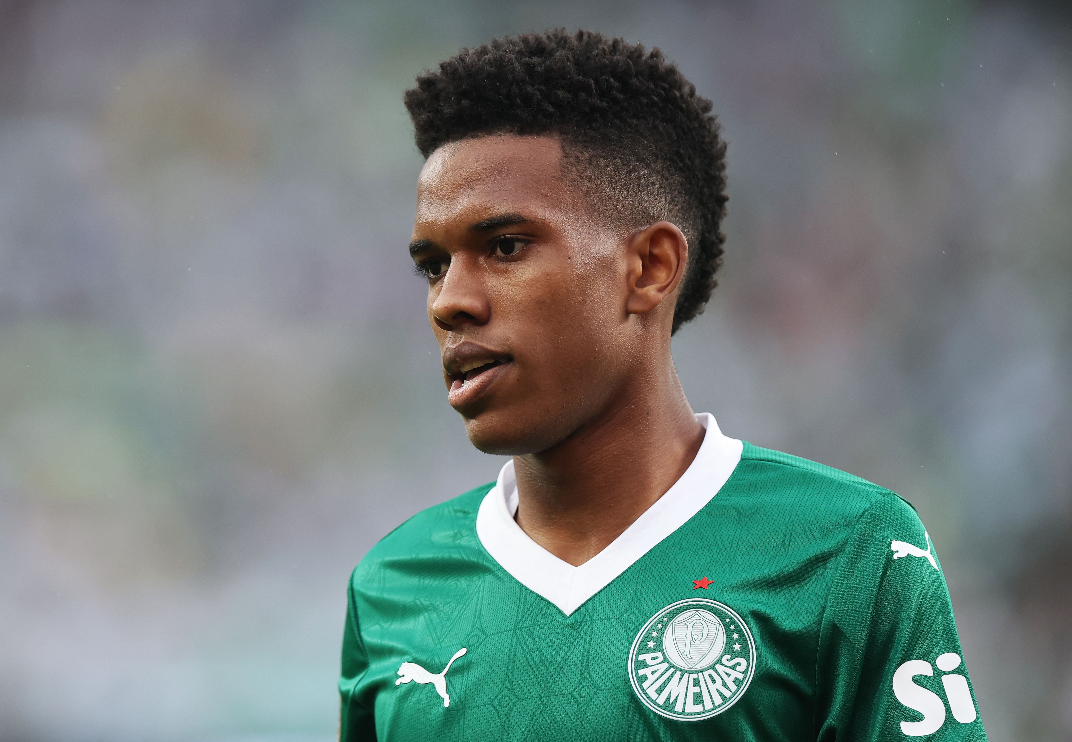 El Chelsea ‘distrae’ a Estêvão