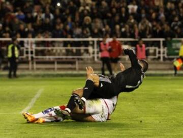 El árbitro Melero Lòpez no vio penalti en la acción de Antonio Amaya sobre Cristiano Ronaldo.
