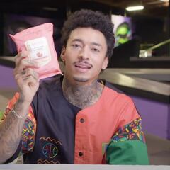 Del cuchillo al hilo dental: los 10 imprescindibles de Nyjah Huston