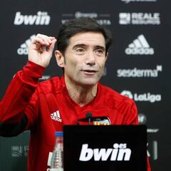 Marcelino: "La lógica dice que Batshuayi va a salir del Valencia"