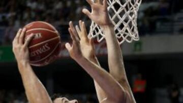 Felipe Reyes yTibor Pleiss.