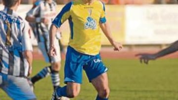 <b>ILUSIONADO. </b>El capitán del Cádiz, Andrés Fleurquin, está tranquilo a pesar del bajón de juego de las últimas semanas.