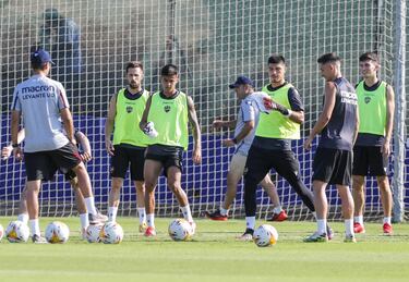 22/07/21 ENTRENAMIENTO DEL LEVANTE UD - ROGER BRUGUÉ