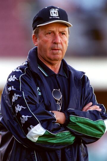 El laureado entrenador argentino Carlos Timoteo Griguol falleció de COVID el 6 de mayo en Buenos Aires. Tenía 86 años. Tras su retirada como jugador, decidió seguir vinculado al fútbol a través de los banquillos. Como técnico consiguió tres ligas argentin