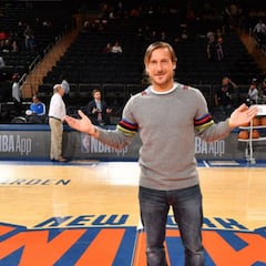 Francesco Totti presenció el duelo de los Knicks en New York