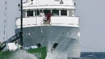 <b>NUEVA VICTORIA.</b> El Desafío Español se mantiene en la cuarta plaza después de la victoria sobre el barco francés.