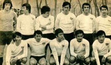 2 de mayo de 1971. Colo Colo derrota por 2-1 a Universidad de Chile con gol de Víctor Solar en el 88’, en un partido válido por el Torneo Nacional.