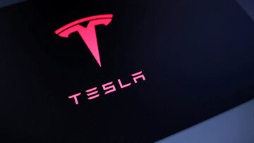 A record-breaking deal may be on the table, but not everyone believes Musk deserves to be trusted this time around.