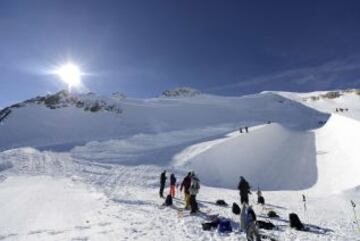 El equipo de halfpipe francés se prepara estos días en Tignes, los Alpes, para los Juegos Olímpicos de Invierno en Sochi.